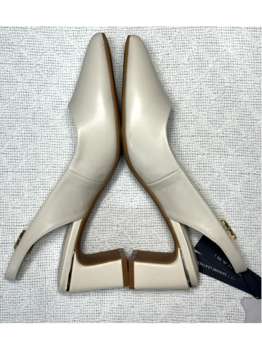 Tahari nwt luxe